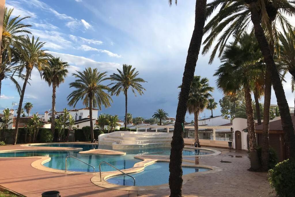Estudio en Dénia con piscina y wifi privada, a 100 m del mar Extérieur photo