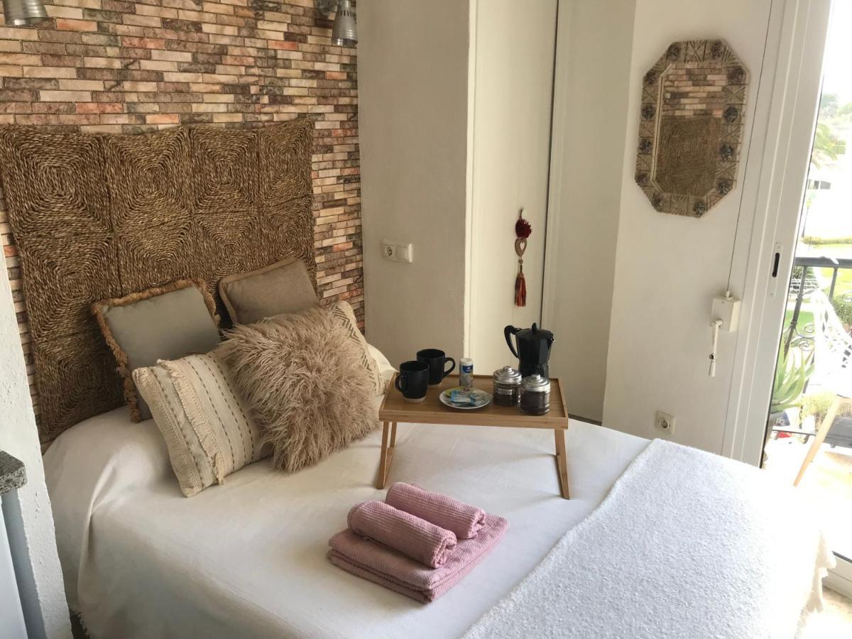 Estudio en Dénia con piscina y wifi privada, a 100 m del mar Extérieur photo