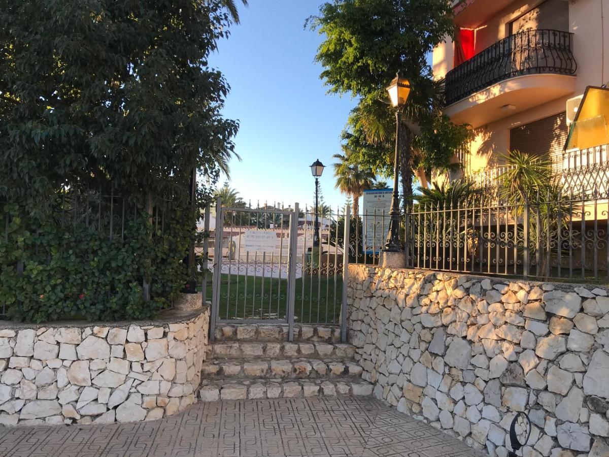 Estudio en Dénia con piscina y wifi privada, a 100 m del mar Extérieur photo